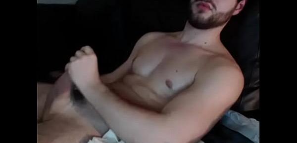  Hot college guy with beard cums on cam - hornycamguys.com